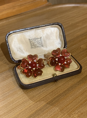 栖璃 经典五瓣花花蕊红色琉璃耳夹 英国现货