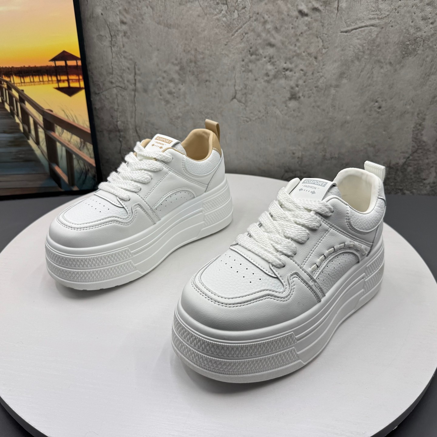 2026春季新款撤柜断码厚底增高韩版爆款深口低帮小白鞋学院女板鞋,女鞋,休闲板鞋,淘宝优惠券,粉丝福利购,淘宝优惠卷