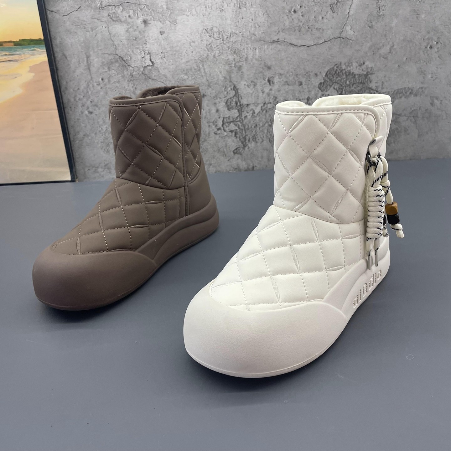 2025新款撤柜断码处理冬季真皮厚底菱格纹加绒保暖套筒雪地靴棉靴,女鞋,时尚雪地靴,淘宝优惠券,粉丝福利购,淘宝优惠卷