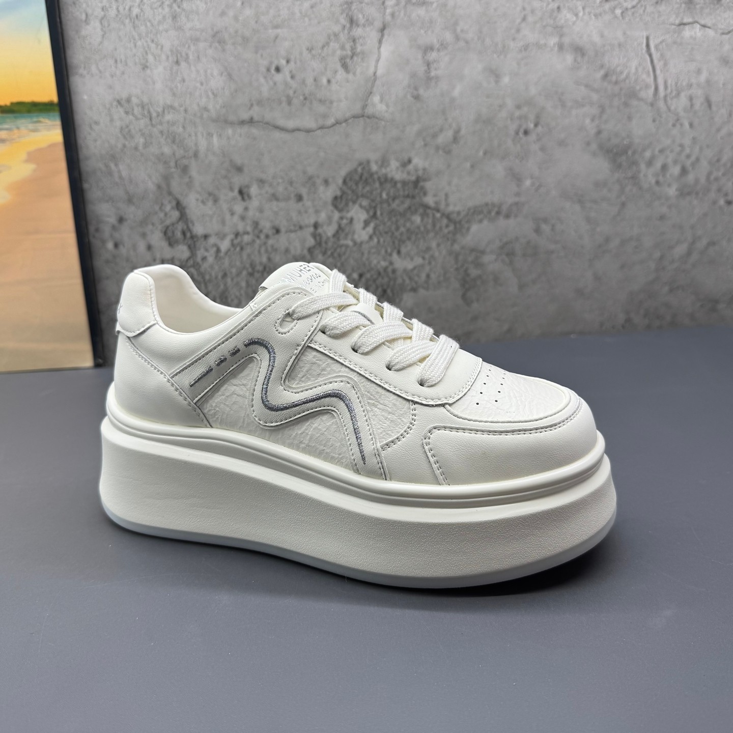 2026春季新款撤柜断码真皮厚底韩版增高深口低帮小白鞋板鞋女鞋,女鞋,休闲板鞋,淘宝优惠券,粉丝福利购,淘宝优惠卷