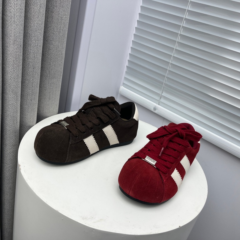 工厂撤柜处理2025秋冬季新款真皮学院风韩版平底爆款德训鞋女鞋