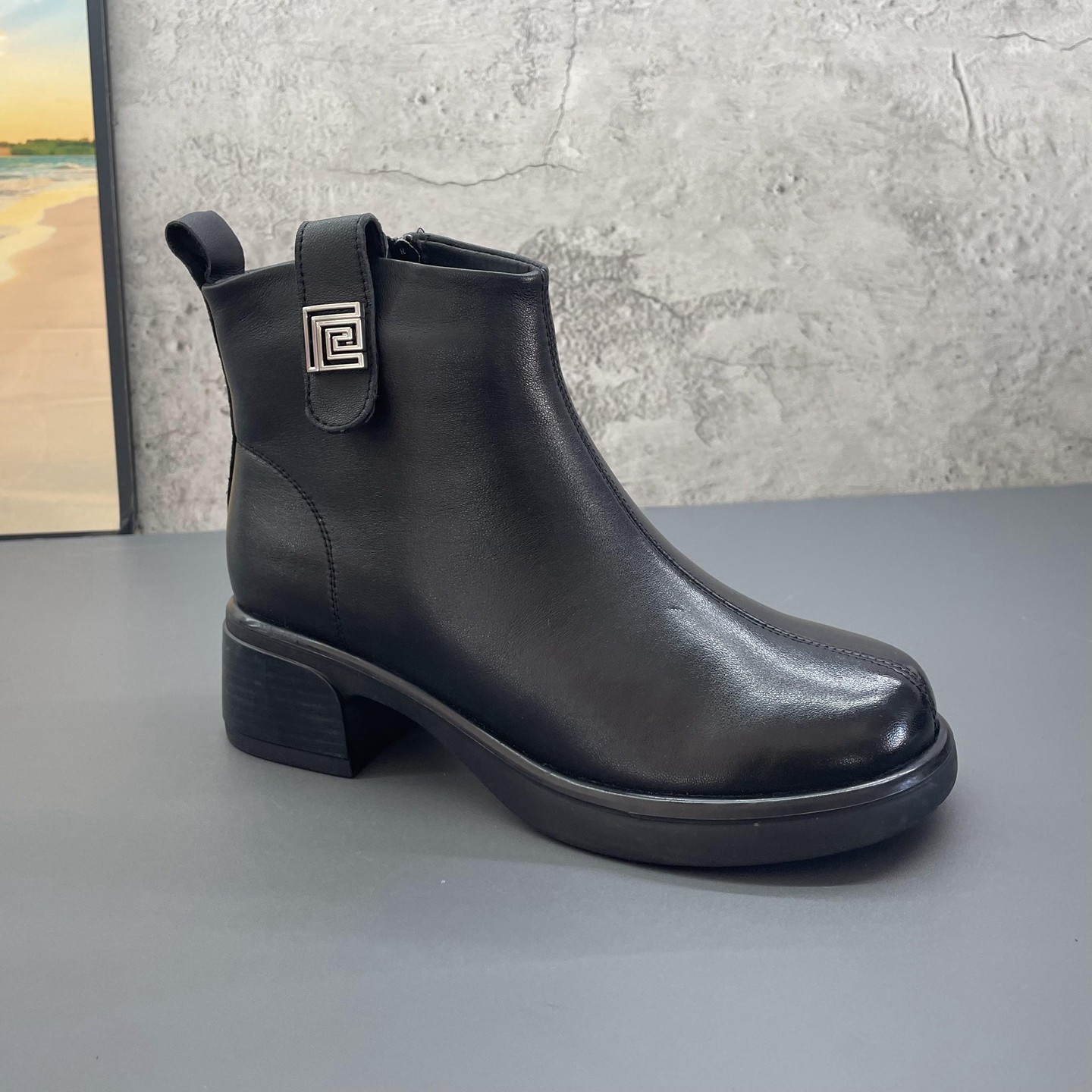 2025秋冬季新款撤柜折扣真皮侧拉链中跟户外英伦加绒保暖时尚短靴,女鞋,马丁靴,淘宝优惠券,粉丝福利购,淘宝优惠卷