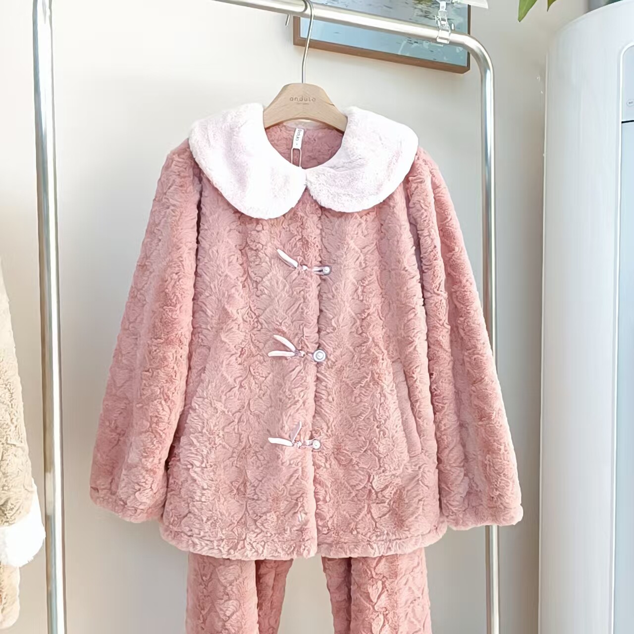 安杜拉 秋冬女士复合兔毛绒加厚睡衣/家居服套装
