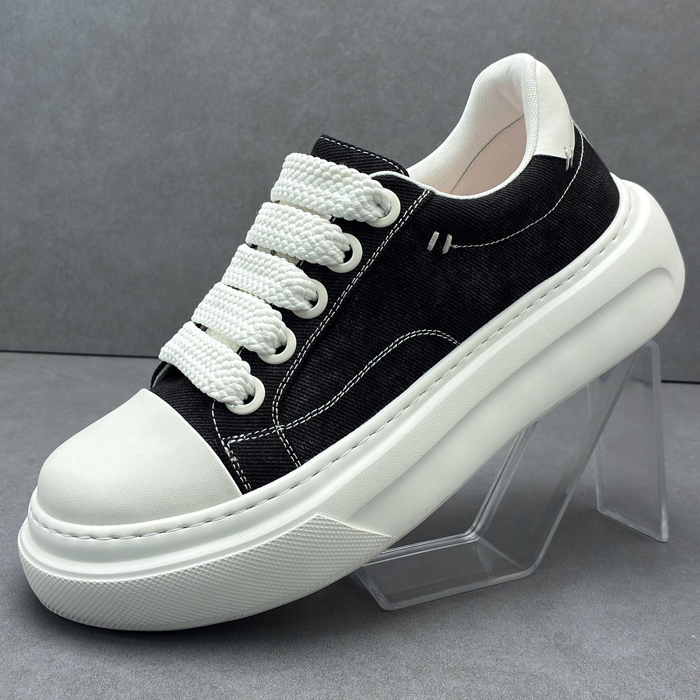 欧洲站小白鞋春季牛仔布2026新款鞋子潮鞋厚底轻便时尚男士板鞋,流行男鞋,休闲板鞋,淘宝优惠券,粉丝福利购,淘宝优惠卷