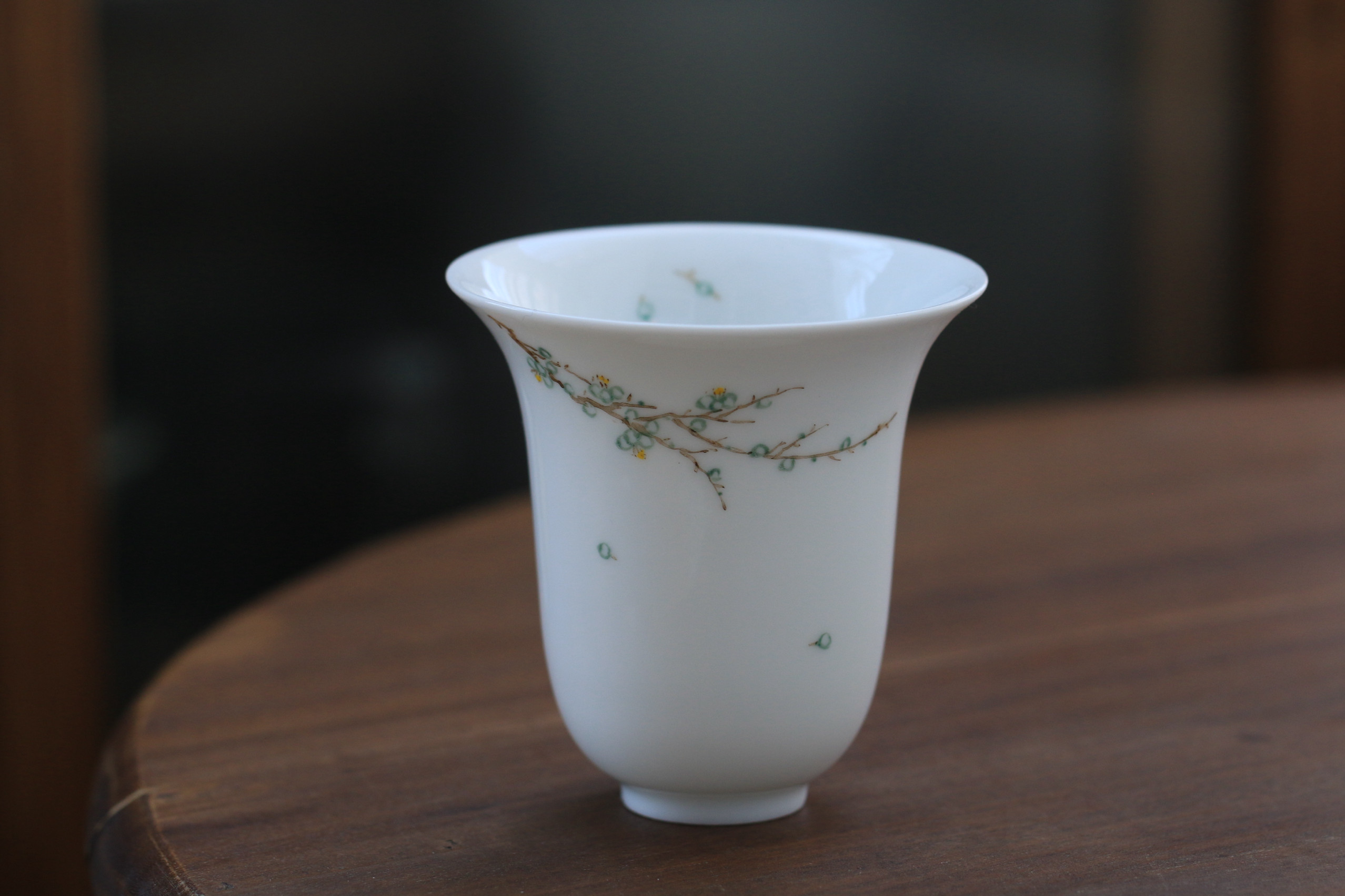 半闲甄选台湾知名品牌早期敦睦窑老画师纯手绘绿梅花醒茶杯闻香杯