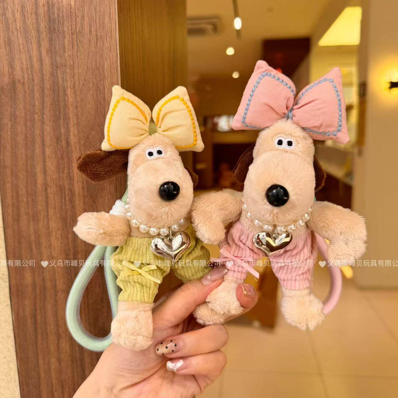 新款夏季短裤蝴蝶结掌门狗毛衣珍珠爱心项链挂件玩偶包挂厂家直供