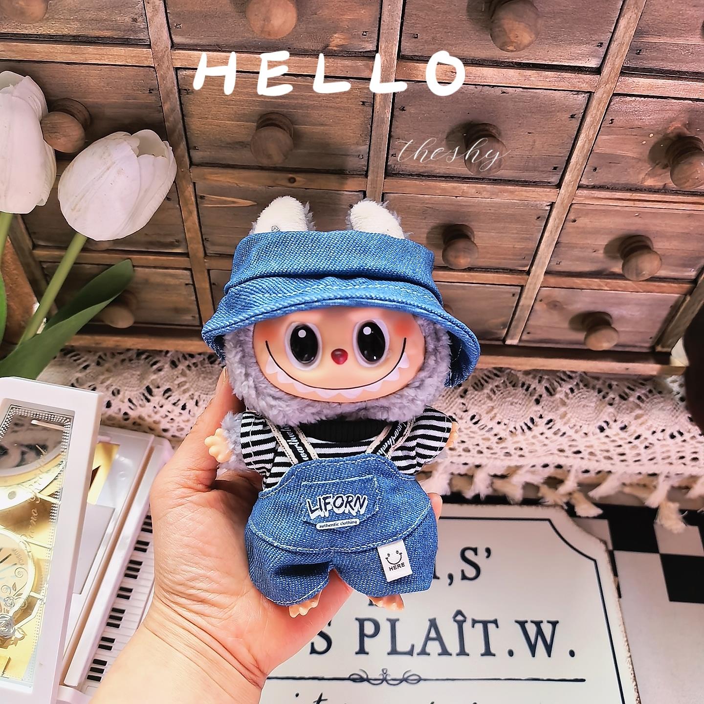 仅售衣服》一二代衣服挂件拉布布娃衣黑白条纹牛仔背带套装衣服套
