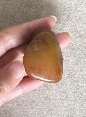 46.22g珍罕新疆和田玉黄沁原石籽料1枚如图库存文玩艺术收藏