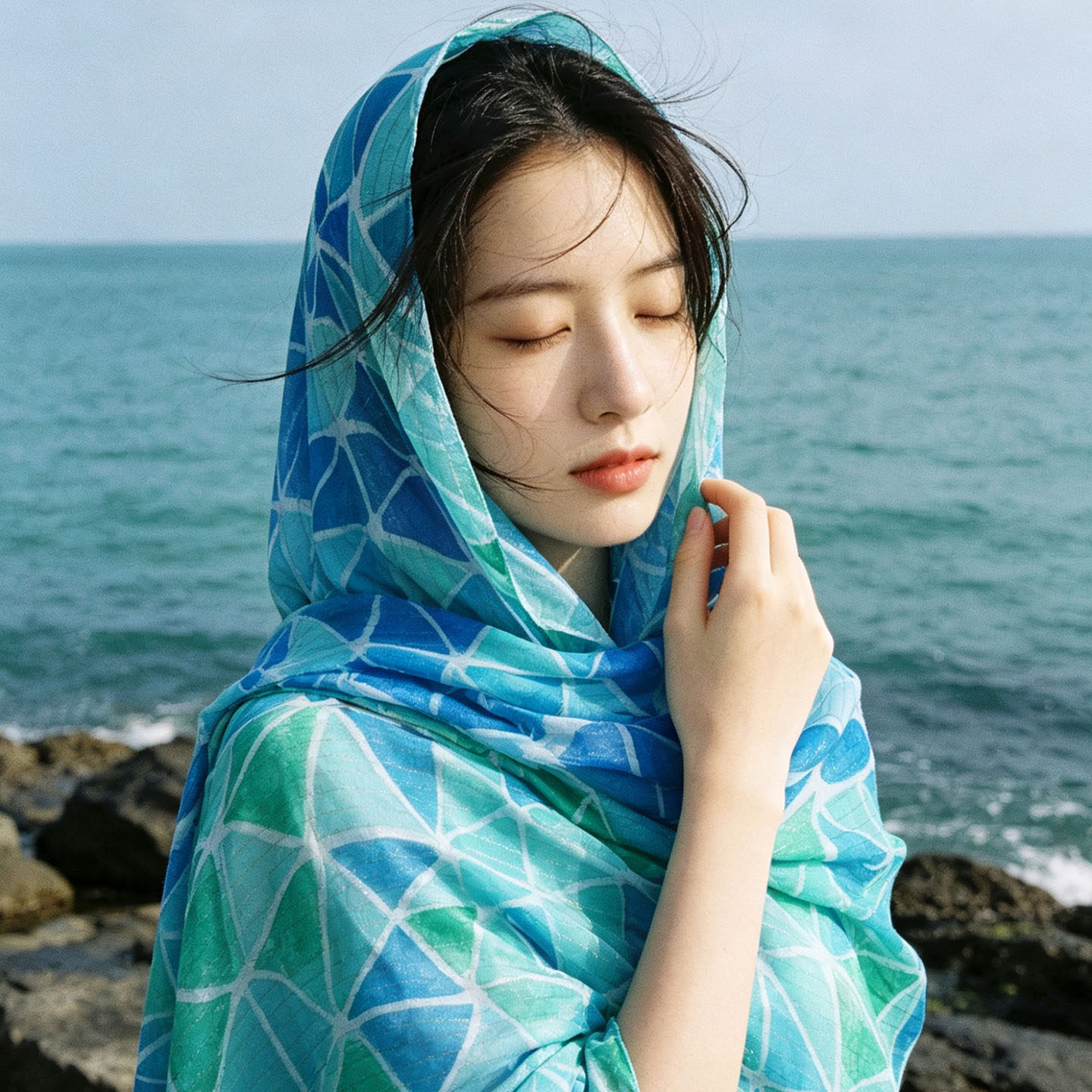 玻璃海 小众蓝绿旅游拍照披肩棉麻围巾海边泰国新疆防晒薄款丝巾