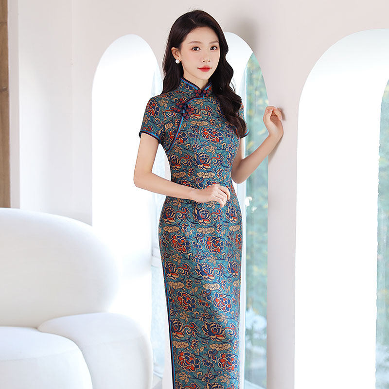 品尚华服秋冬新品珐琅彩蓝色宴会婚礼手工合体改良香云纱旗袍