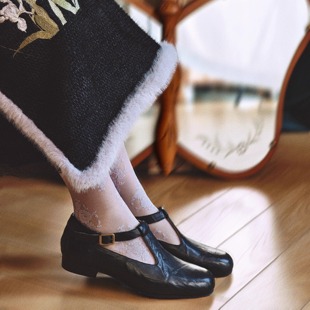 40旗袍平跟小皮鞋 奈里复古牛皮黑棕百搭圆头丁字带平底鞋 民国大码