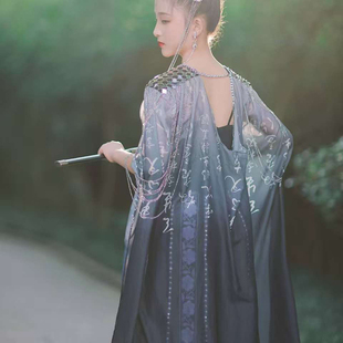 国风女童演出服苗疆小侠女古装银月披风刺绣护甲渐变纱裙星辰头饰