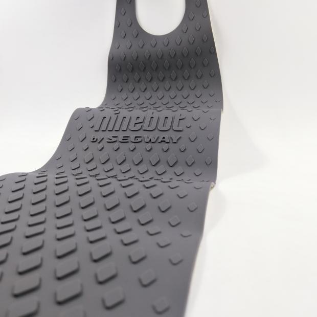 ninebot九号低配胶垫滑板车