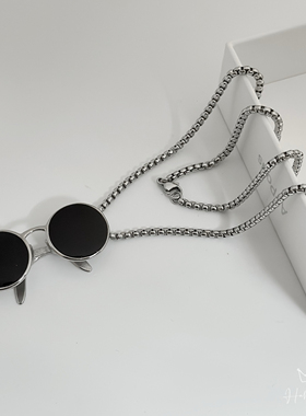 时尚潮流黑色眼镜吊坠钛钢项链男潮高级感小众嘻哈百搭男生饰品夏