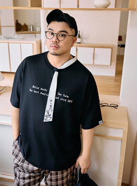 210gGEEEKPANDA加大宽松大码男夏圆领假卡通印花领带字母T恤9398