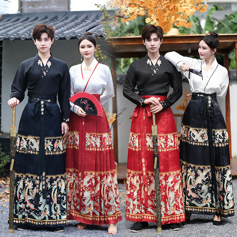 足甄堡原创金龙玉凤大码马面裙刺绣飞机袖男女款新中式半身裙秋冬