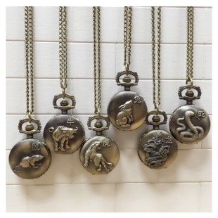 包邮小号十二12生肖牛龙复古怀表 白面数字简约翻盖怀旧纪念手表