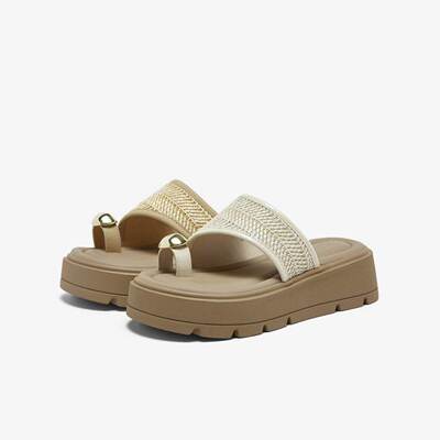 专柜正品百思图2026夏款女厚底夹趾一字拖休闲外穿拖鞋D5066BT6