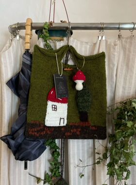 OneBlueNook丨原创 森林里的蘑菇屋 手工毛线编织 复古可爱手提包