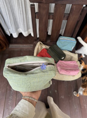 OneBlueNook丨小号丨亚麻高饱和度 复古格子化妆品收纳包