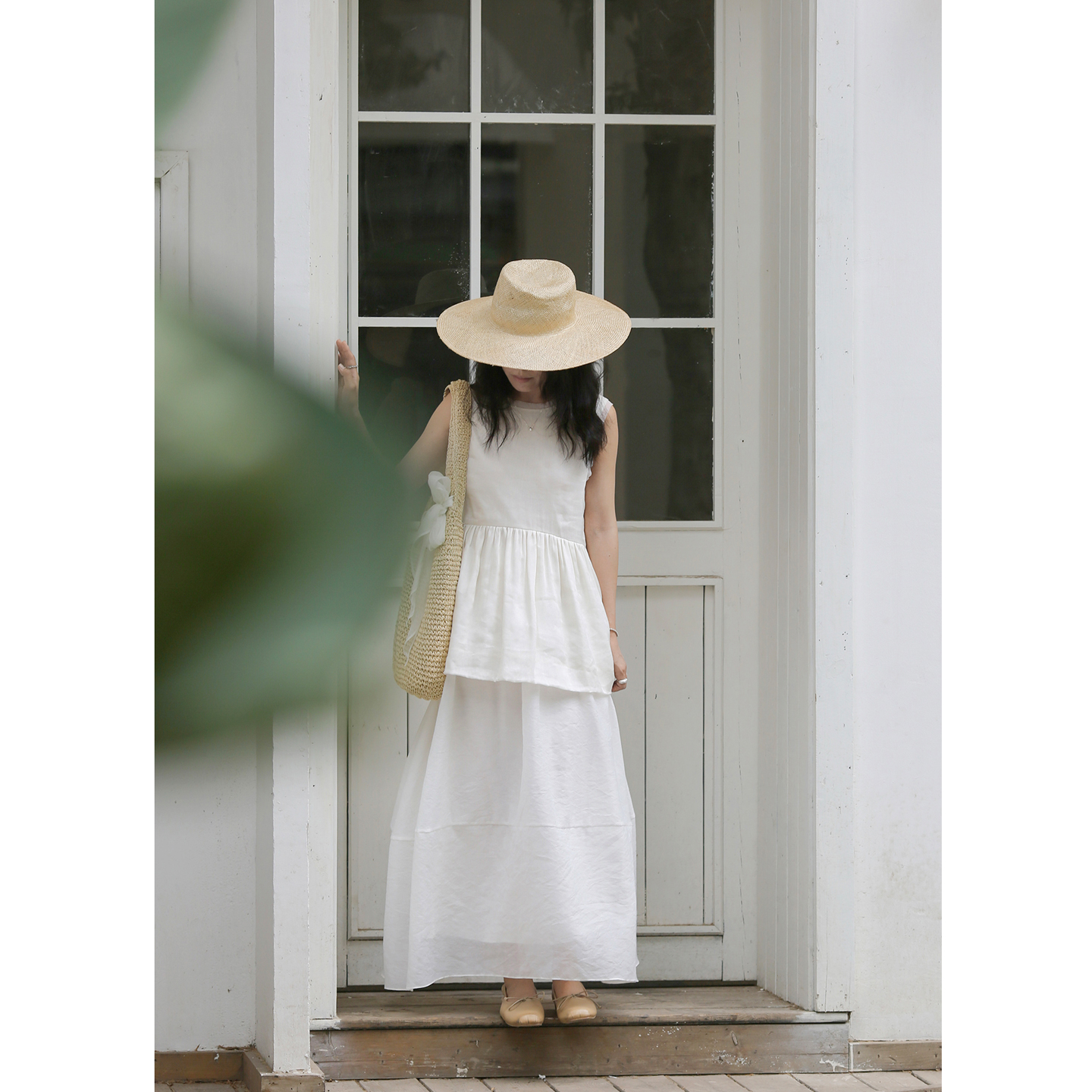 原隐白苎麻无袖女夏季立体剪裁花苞褶下摆宽松显瘦通勤凉感衫上衣