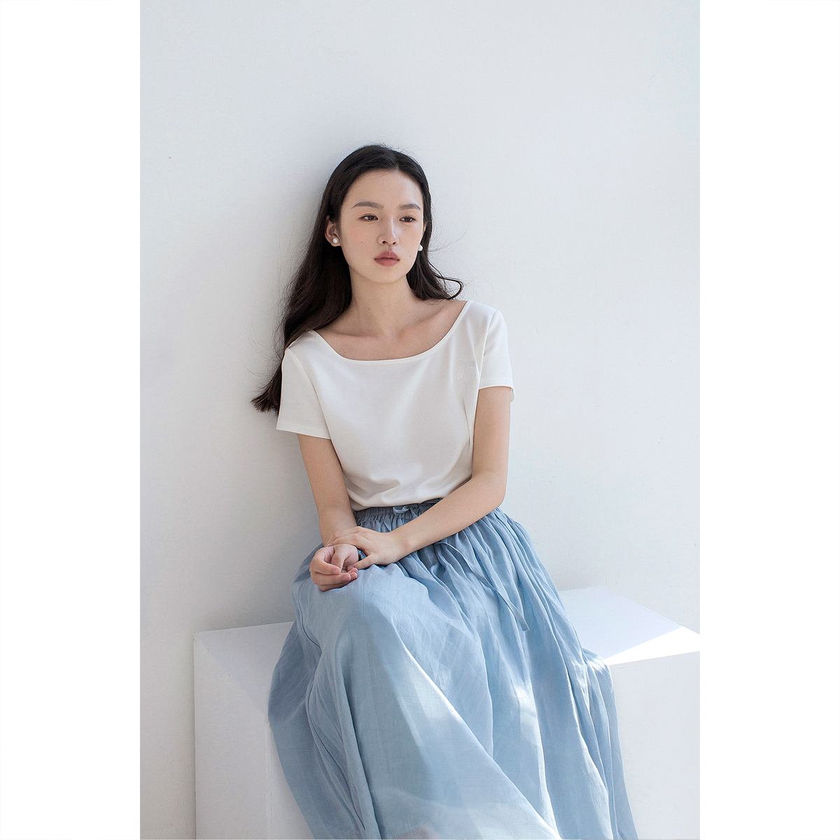 短袖简约优雅常规刺绣