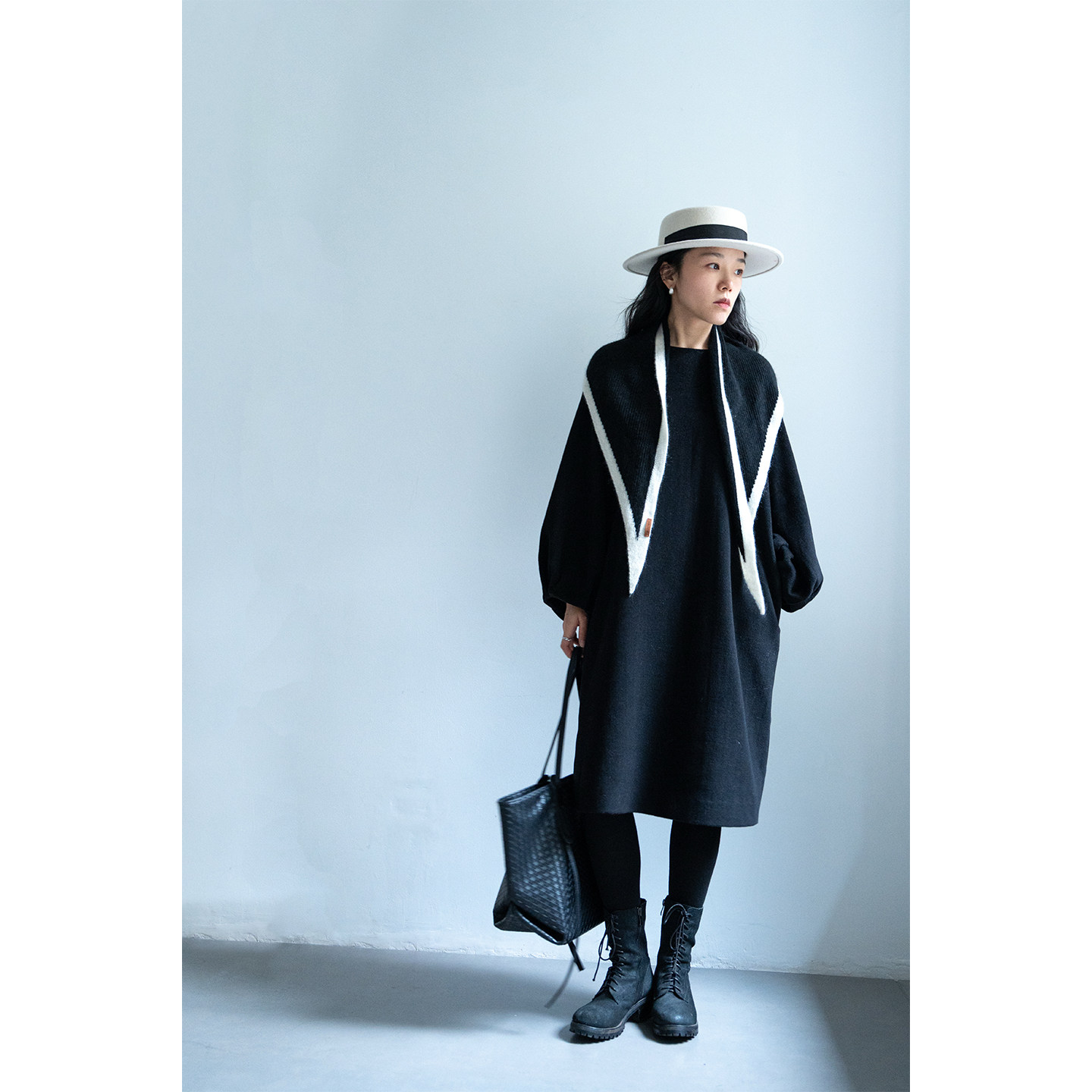 原隐新款春秋冬季羊毛呢轻薄黑色长袖连衣裙女宽松慵懒风显瘦长裙