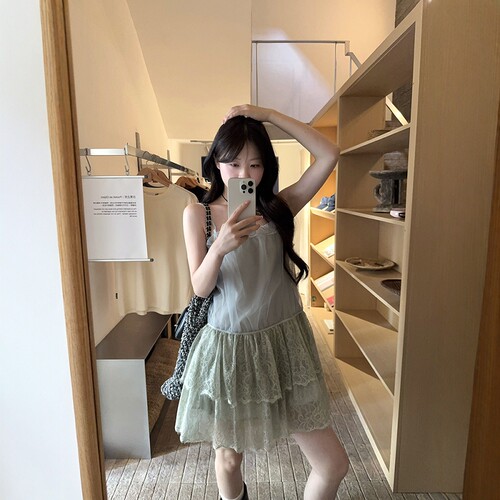 FOUR SEVEN 2026SS 重工 3层蕾丝裙摆拼接网纱吊带裙