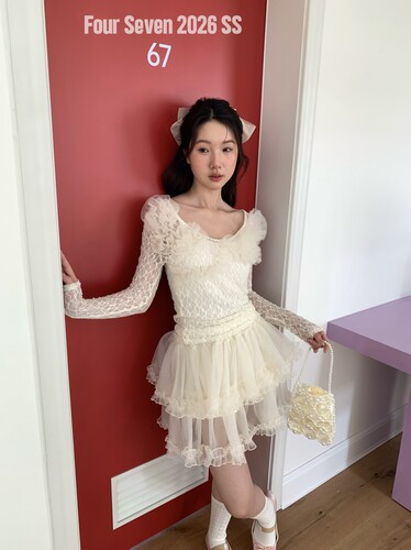 FOUR SEVEN 2026SS 韩系甜美风百搭修身显瘦手摇花边蕾丝打底