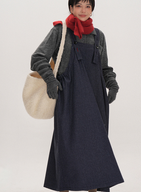 谭烟米藏青色人字纹毛呢宽松背带裙连专拍韩系休闲学院风连衣裙