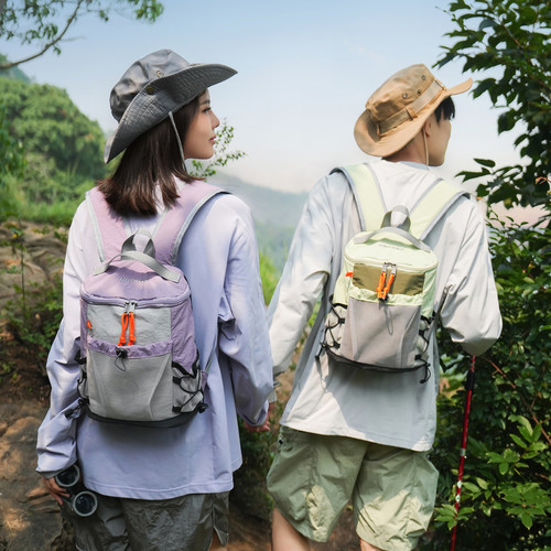 户外登山双肩包大容量轻便防水