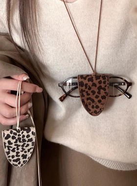 眼镜收纳包挂脖折叠墨镜便携式随