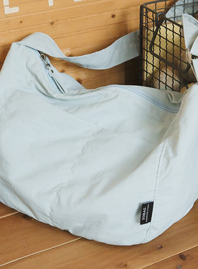 sobag日系春夏百搭防水尼龙斜挎单肩布包女休闲大容量通勤饺子包