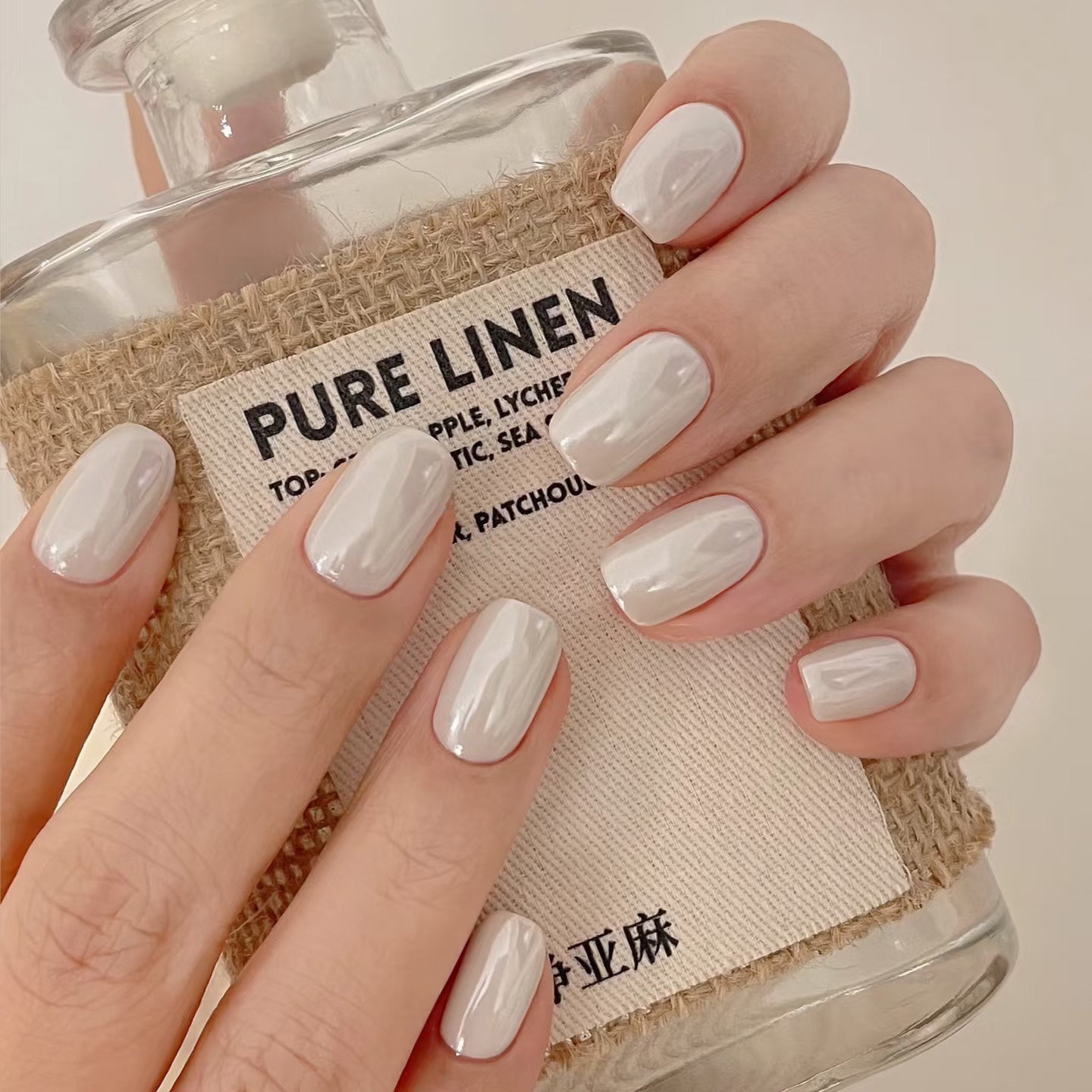 手工制作成品美甲贴片极光白色穿戴甲短款气质指甲贴片可卸假指甲