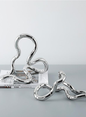 树脂现代几何环形曲线雕塑摆件