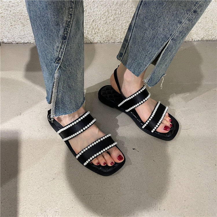 queen女鞋子2022年夏季韩版小香风珍珠一字带露趾厚平底凉鞋女ins