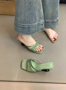 新中式国风坡跟拖鞋女2024年夏季新款小众设计细带绿色高跟凉拖鞋