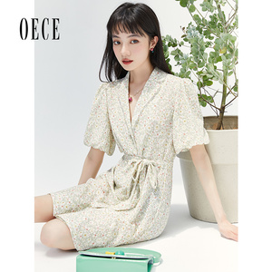 Oece法式连衣裙夏季新款女韩系碎花裙气质收腰裙子