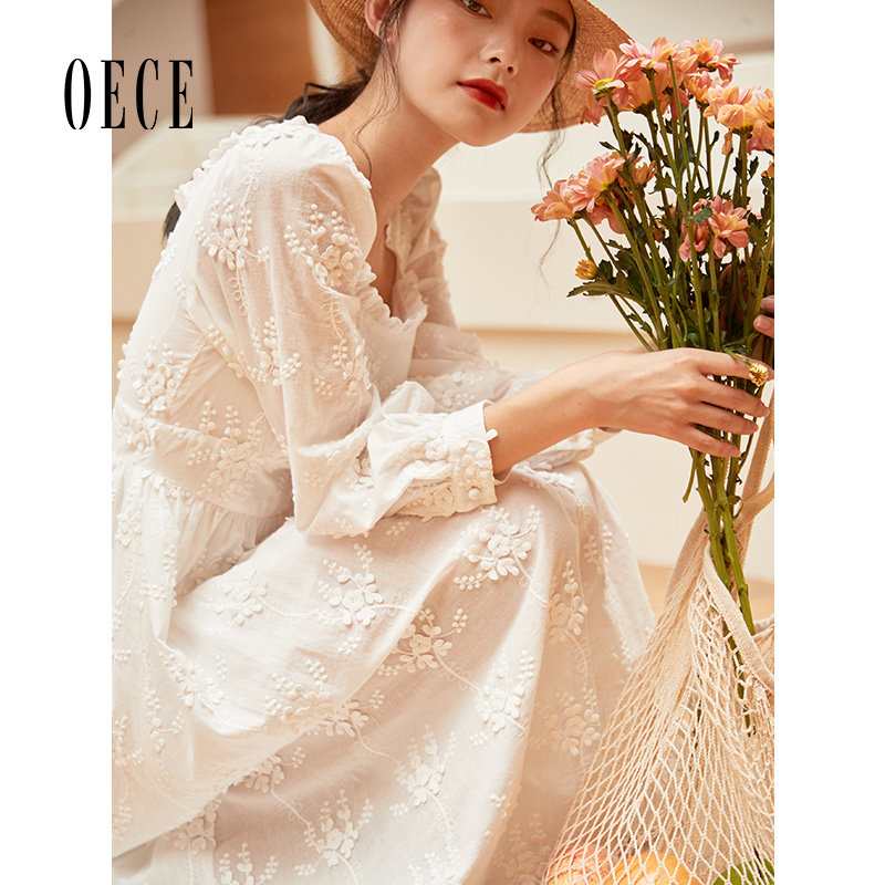Oece春装女装女裙子法式蕾丝公主复古方领泡泡袖连衣裙