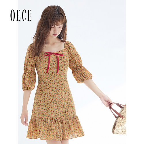 Oece夏装新款女 复古小甜美法式方领修身碎花连衣裙