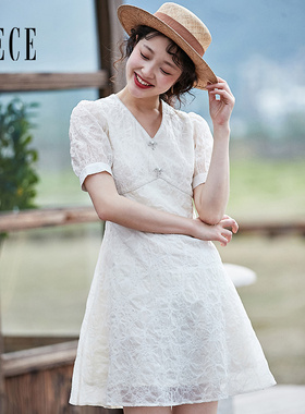 Oece甜美白色女裙夏装新款女法式气质高腰连衣裙