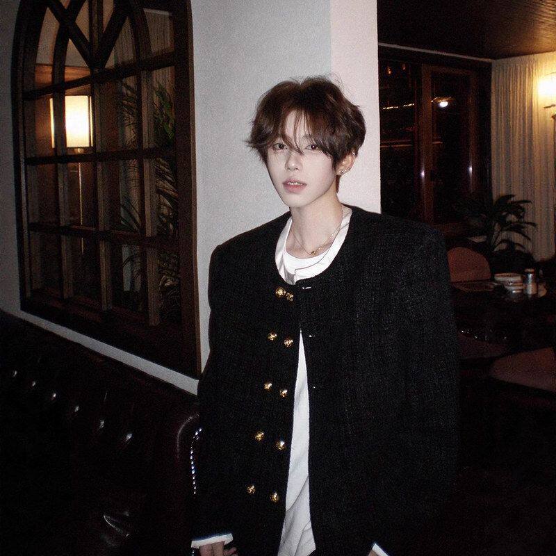 穿香风痞帅小西装双排张子墨外套同款男模高级感垫肩扣无领搭夹克