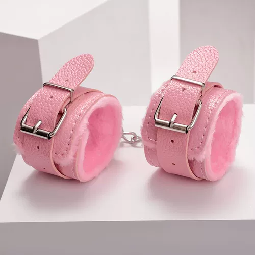 Ночь не возвращается к кожаному реквизиту, чтобы усугубить ручную плюшевую пытку, чтобы скопировать сценарий и убить рукавицы для ног.