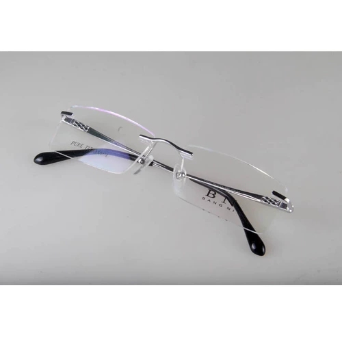 Чистый титановый бокалы.