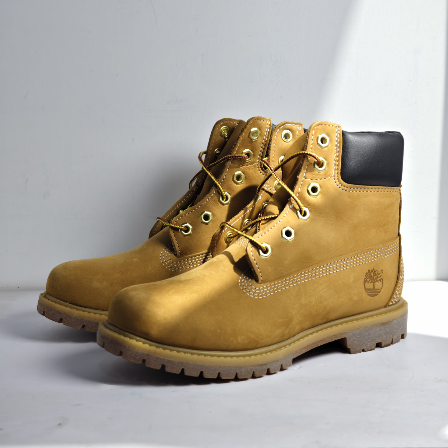 Timberland 添柏岚女士大黄靴春季高帮户外靴马丁靴 10361w