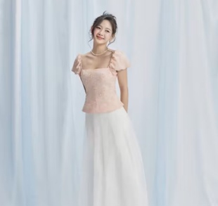 越十年越南小众gout新款优雅气质3D立体花朵+长款包臀半身裙套装