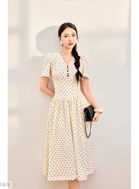 越十年越南小众hoivu新款甜美可爱V领纽扣波点收腰显瘦连衣裙