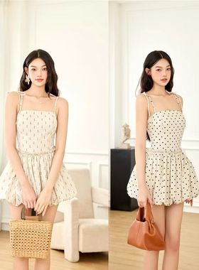 越十年越南小众hoivu新款甜美可爱少女风波点吊带花苞连衣裙