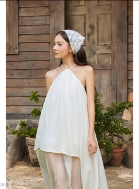 越十年越南小众gout清新甜美海边度假风挂脖露背飘逸连衣长裙