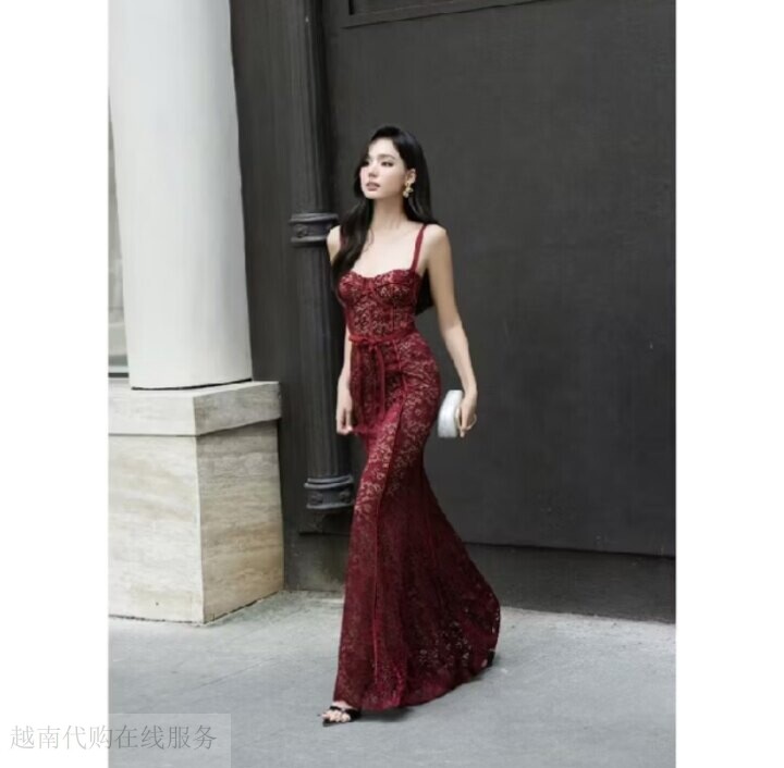 越十年越南小众Charmanine新款优雅V领吊带修身高腰包臀鱼尾长裙